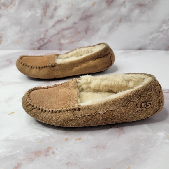 UGG Camel Color Loafer Fur interior - Picture 8 of 15